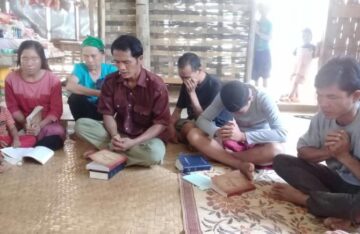 老挝 | 2021年5月19日 — 两座村庄的基督徒们受到逮捕和退学的威胁