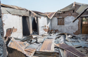 尼日利亚 | 2021年09月10日 — 棉果村(Miango)遭到极端伊斯兰主义者袭击，数十人死亡