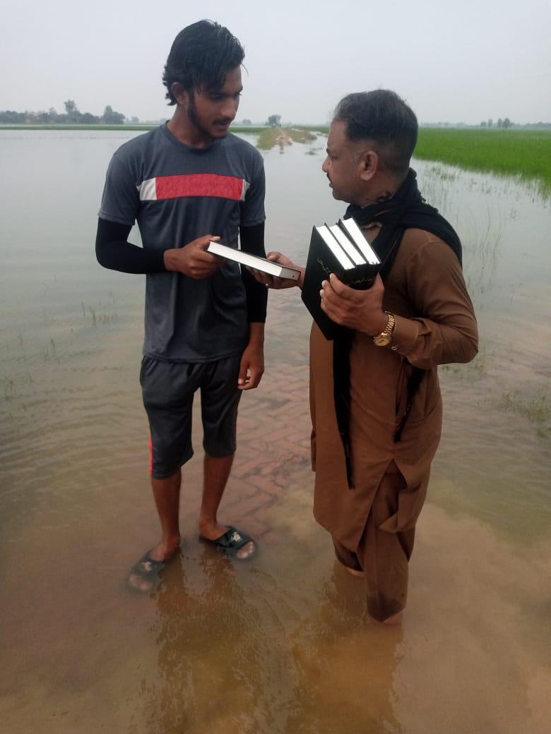 PAKISTAN | DEC. 22, 2025 — Bible Distribution Continues Amid Floods, Threats