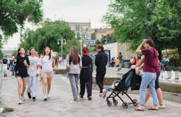 哈萨克斯坦 | 2026年06月22日 — 基督徒青年因信仰遭同龄人嘲笑